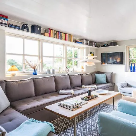 Henne Xiii Holiday home *